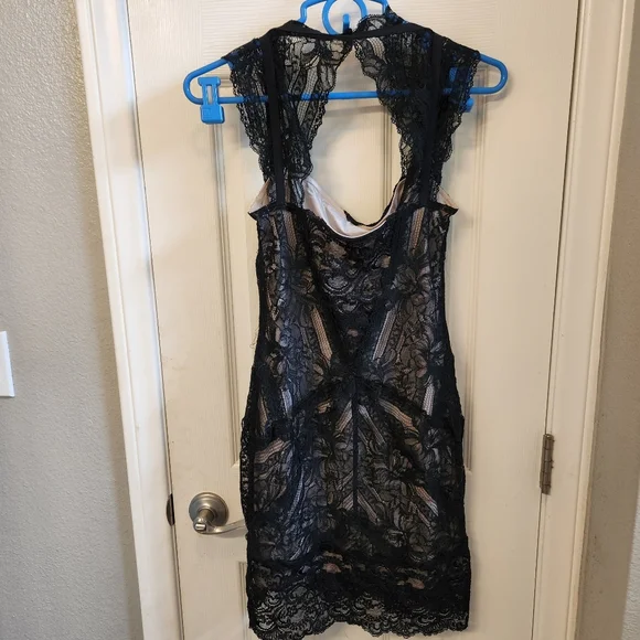 COPY - Nicole Miller eva dress - Picture 6 of 7